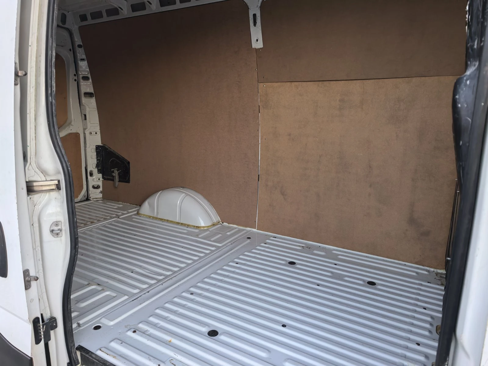 Iveco Daily 35S13 2.3, снимка 14 - Бусове и автобуси - 55792438