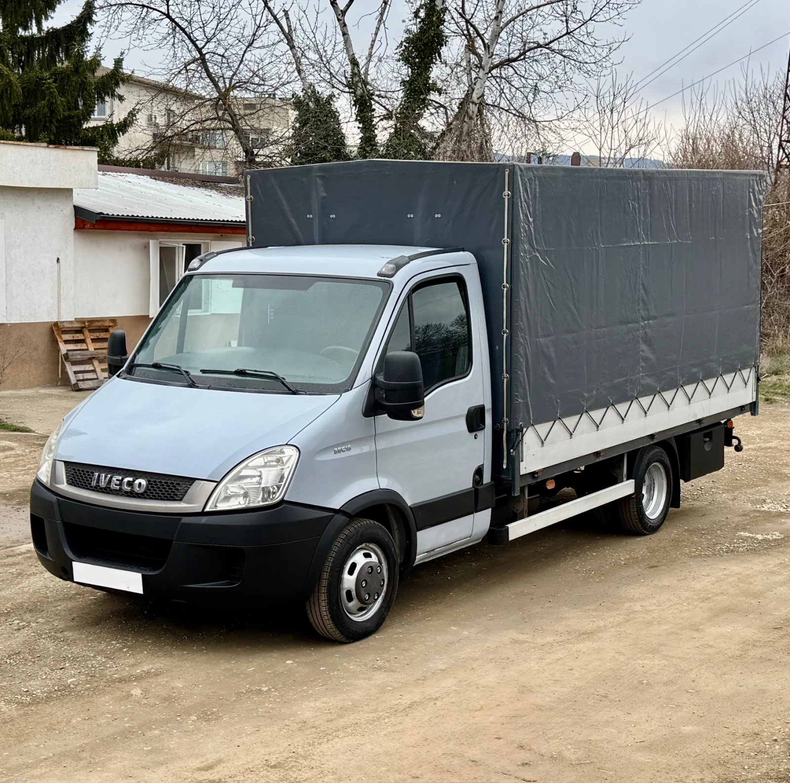 Iveco Daily 3.0* 170 000хил.км* БОРДОВИ+ БРЕЗЕНТ* БЛОКАЖ, снимка 3 - Бусове и автобуси - 55798949