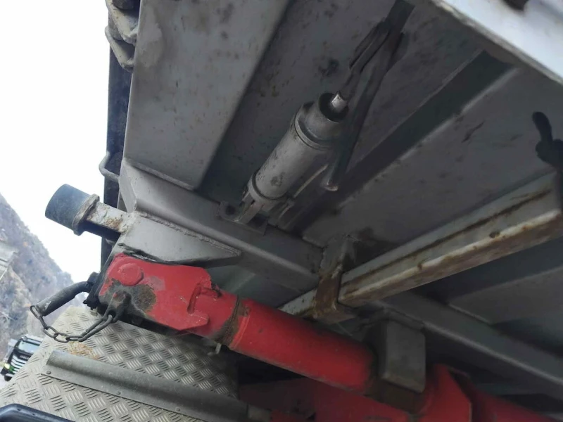 Scania 124 * 6x4* САМОСВАЛ+ КРАН* ШВЕЙЦАРИЯ* , снимка 6 - Камиони - 52886583