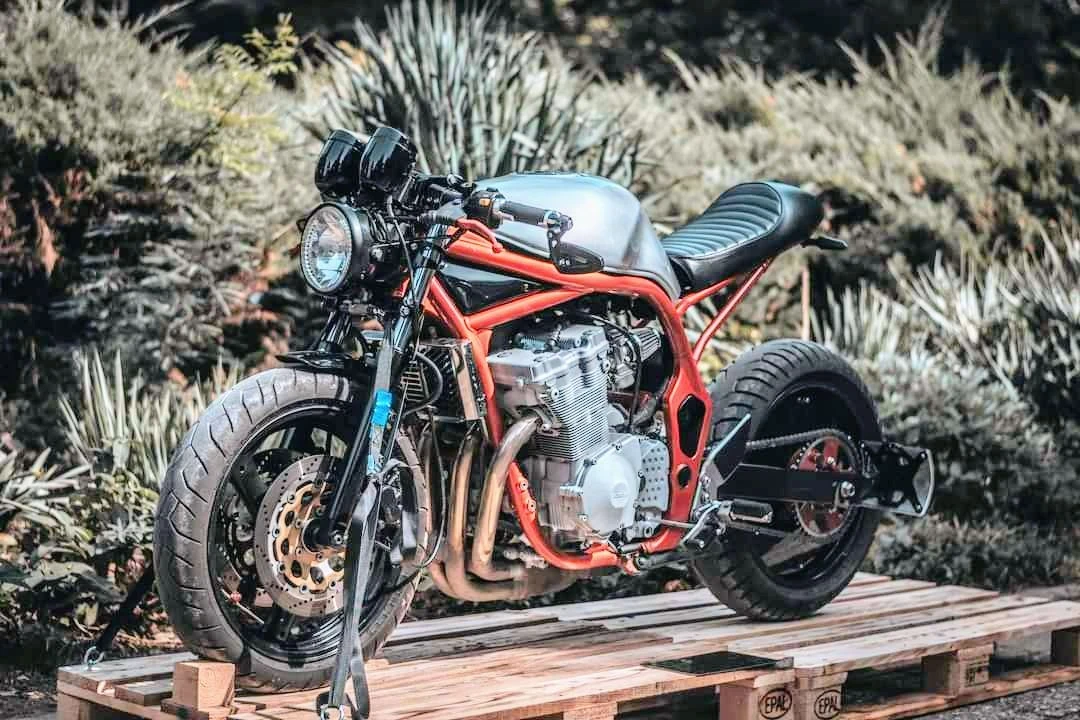 Suzuki Bandit Cafe racer, снимка 2 - Мотоциклети и мототехника - 54387273