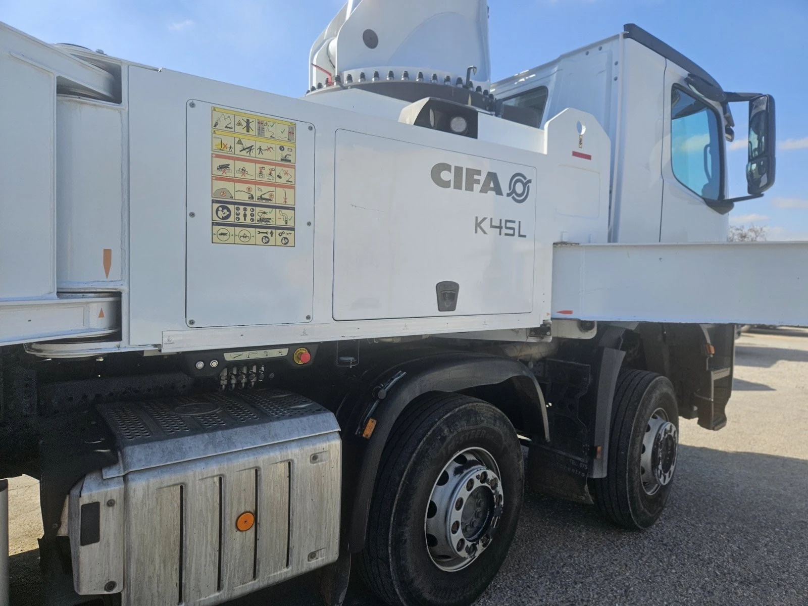 Бетон помпа Mercedes-Benz, снимка 9 - Индустриална техника - 54183283