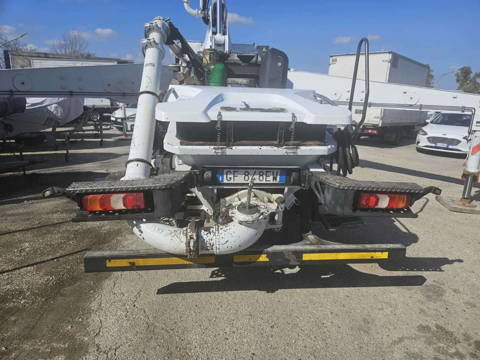 Бетон помпа Mercedes-Benz, снимка 10 - Индустриална техника - 54183283