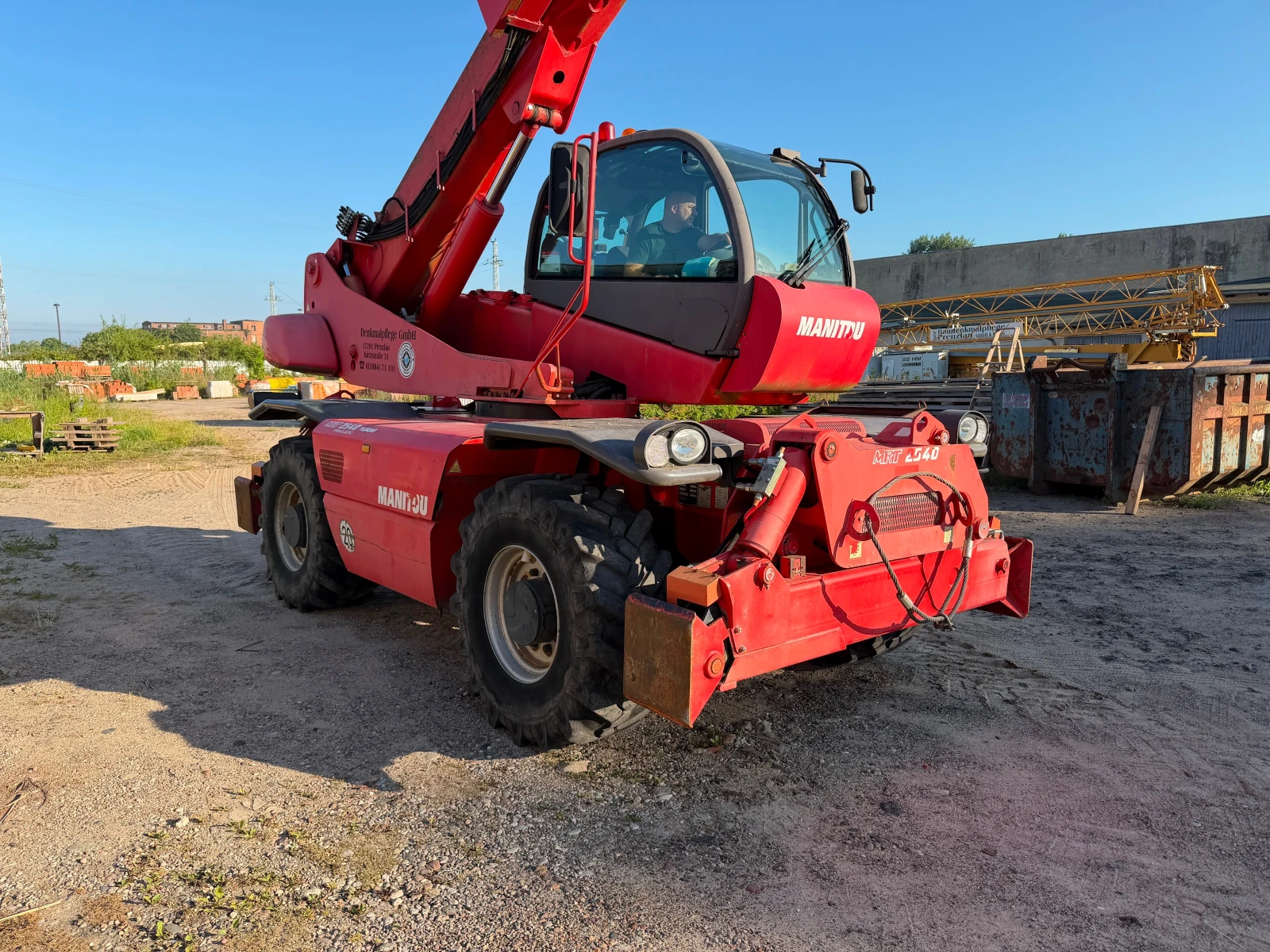 Телескопични товарачи Manitou MRT 2540 PRIVILEGE + 5 УРЕДА САМО 4000 МОТО ЧАСА, снимка 3 - Индустриална техника - 55835017