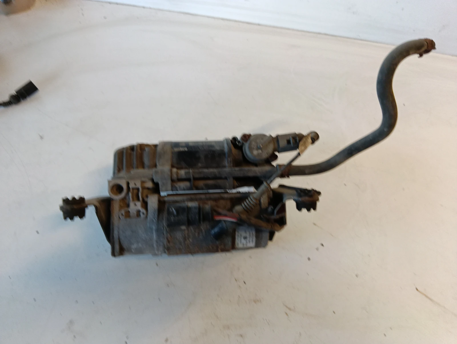 компресор въздушно окачване 4G0616005D 4430201871 Audi A6