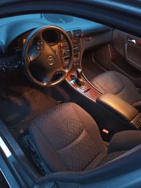Mercedes-Benz C 220, снимка 7