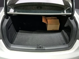 Audi A4 2.0 TDI, снимка 15