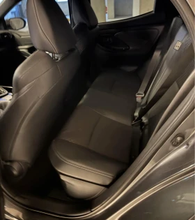 Toyota Yaris 1.5 Hybrid , снимка 8