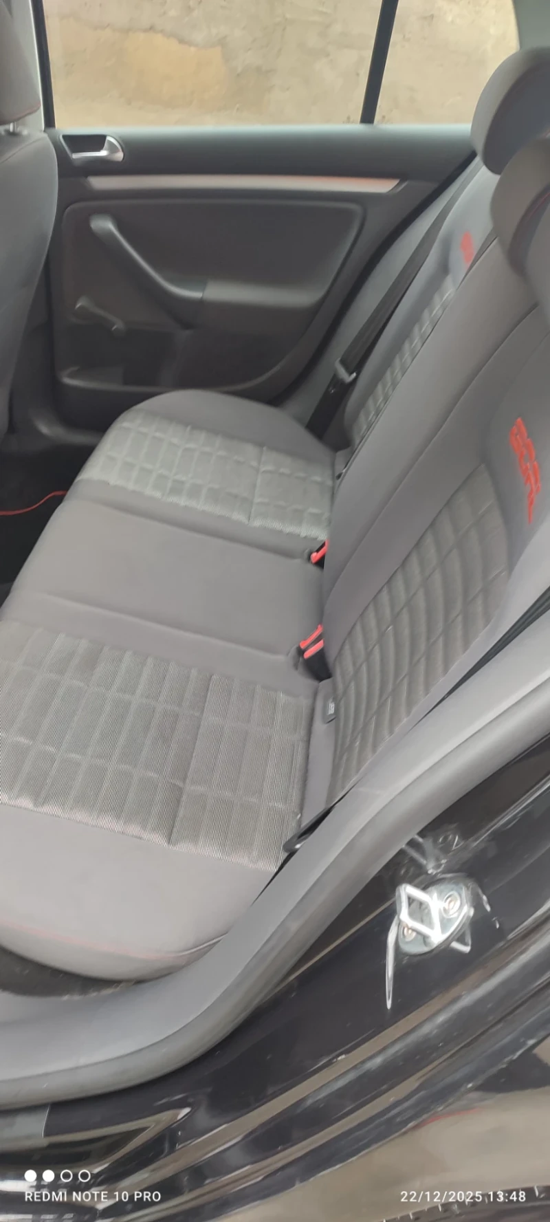 VW Golf 1.9 TDI, 105к.с., снимка 13 - Автомобили и джипове - 52881030