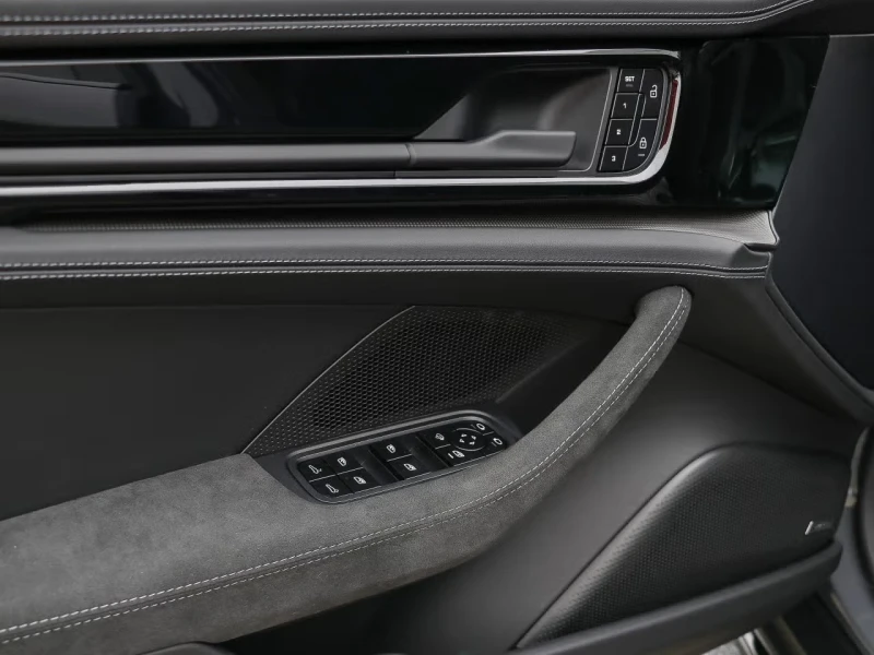 Porsche Panamera GTS* SPORT DESIGN* ПАНО* BOSE* HUD* ГАРАНЦИЯ, снимка 11 - Автомобили и джипове - 53214157