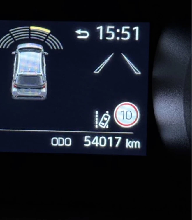 Toyota Yaris 1.5 Hybrid , снимка 5 - Автомобили и джипове - 52842910