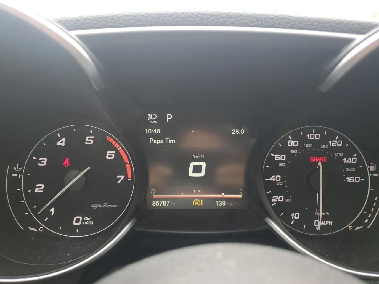 Alfa Romeo Giulia Q4/KEYLESS/ОБДУХВАНЕ/КАМЕРА - изображение 9