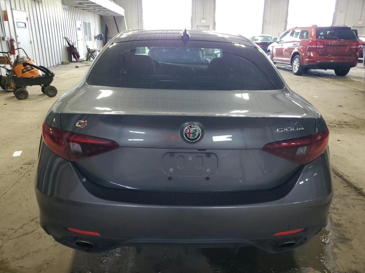 Alfa Romeo Giulia Q4/KEYLESS/ОБДУХВАНЕ/КАМЕРА - изображение 6