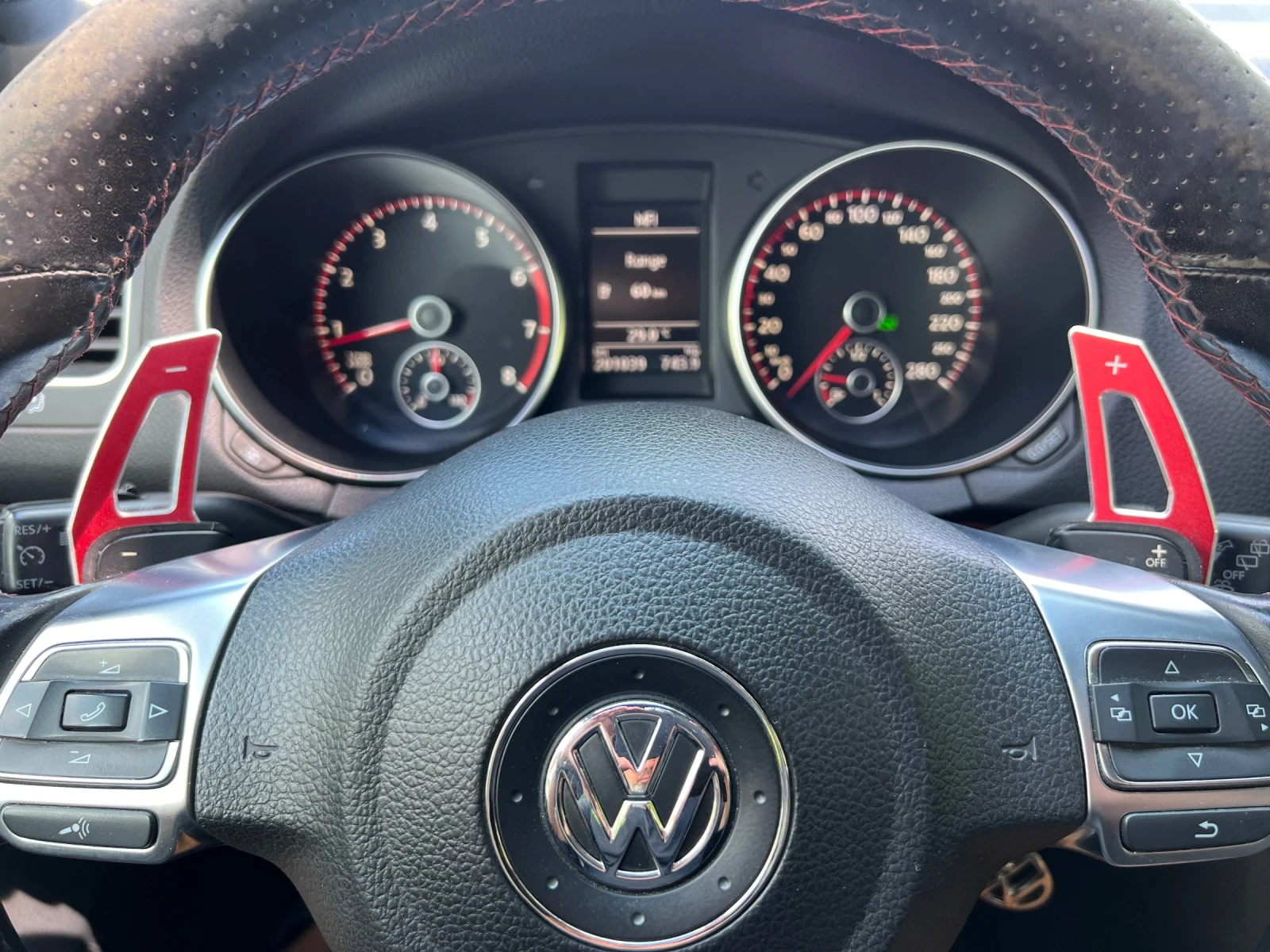VW Golf Golf 6 TSI-GTI-211ps - изображение 8
