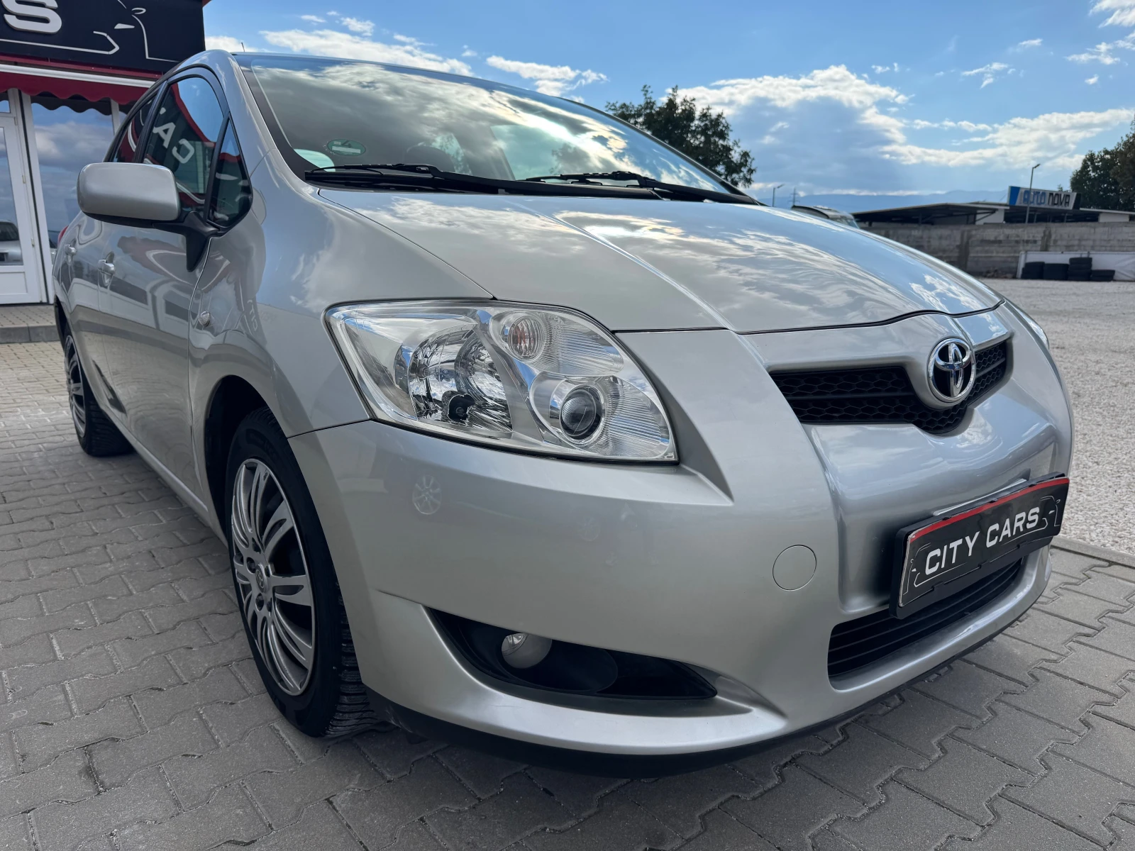 Toyota Auris -1.6-VVT-I - изображение 2