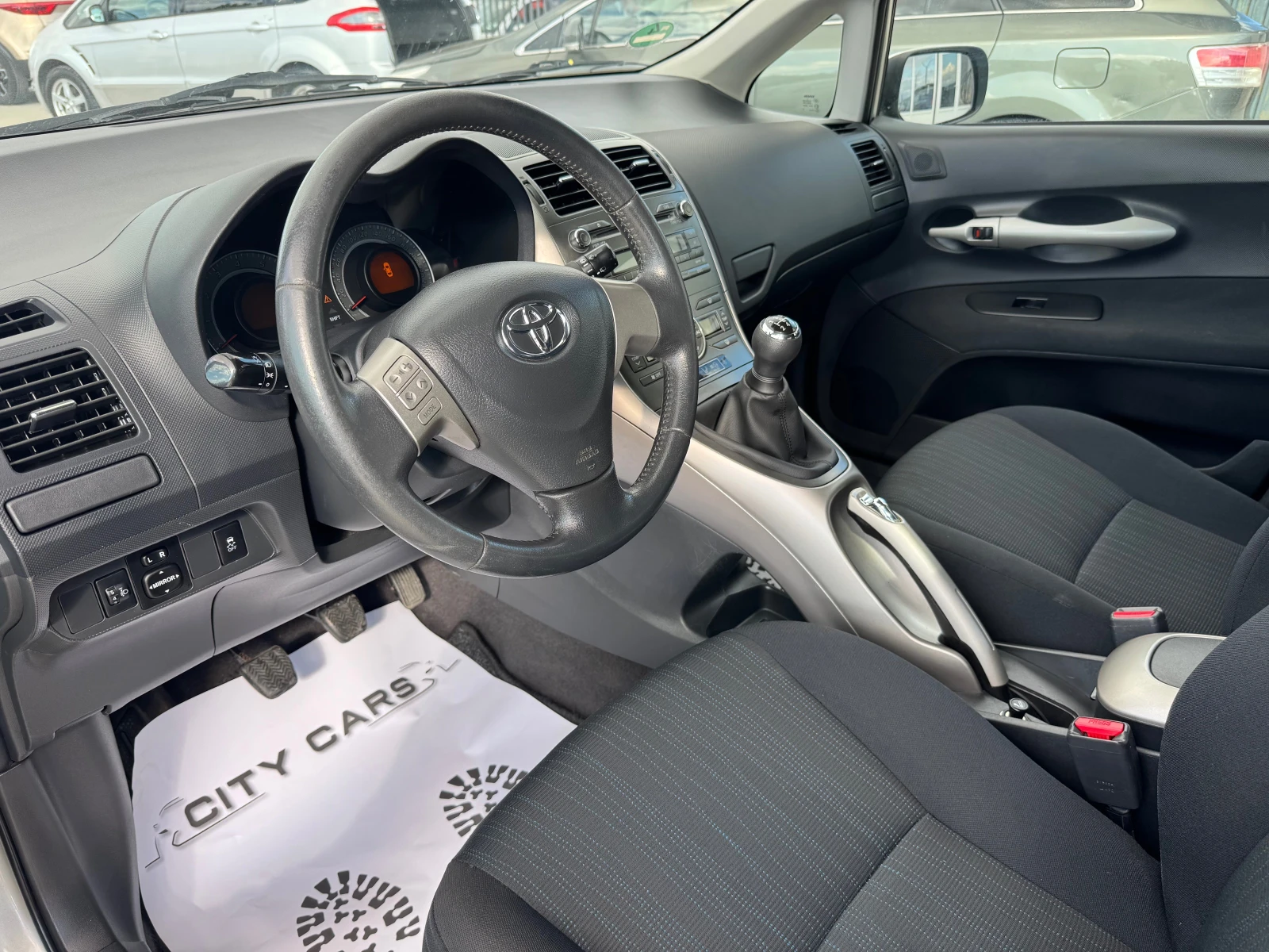 Toyota Auris -1.6-VVT-I - изображение 10