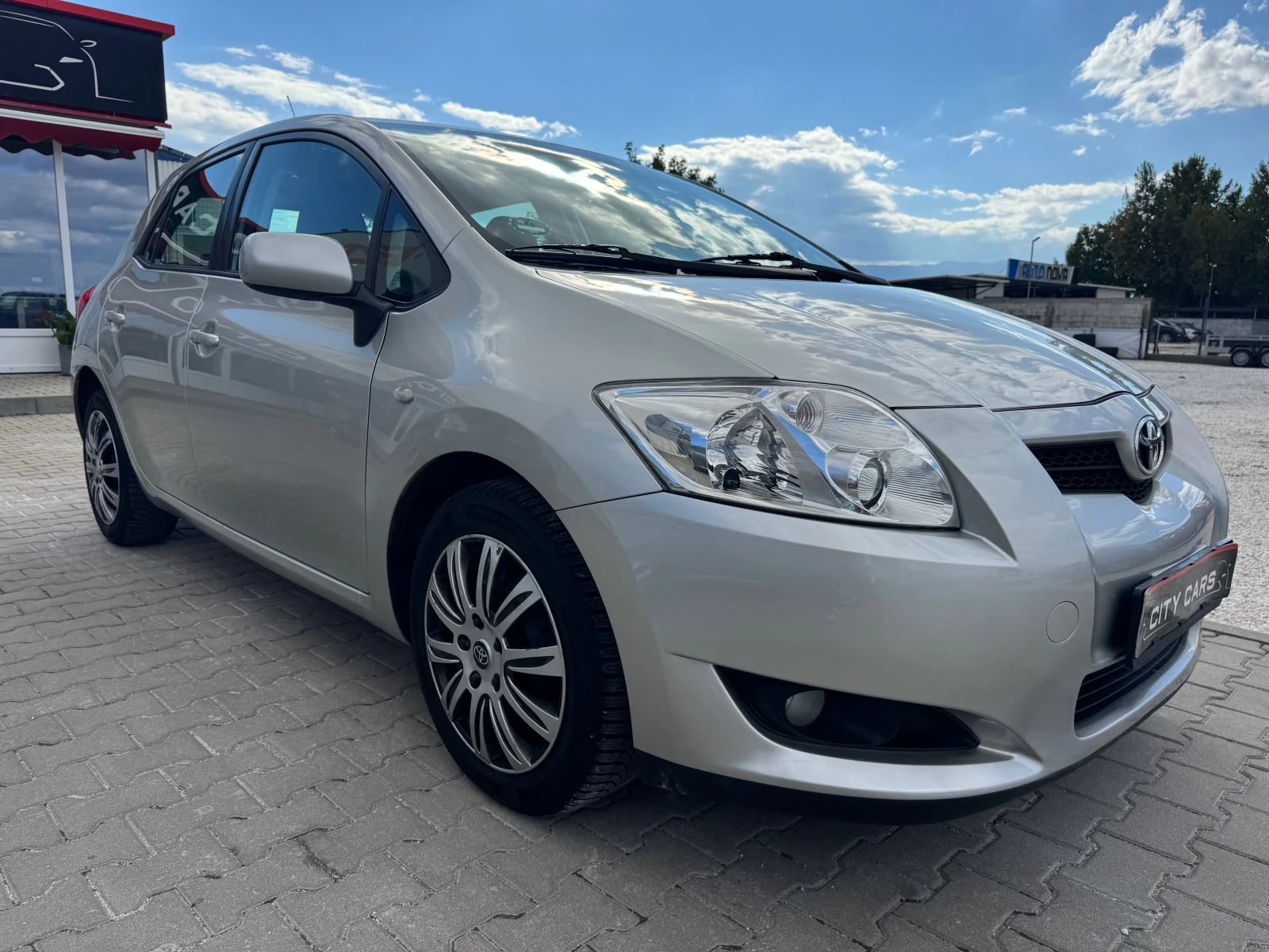 Toyota Auris -1.6-VVT-I - изображение 8