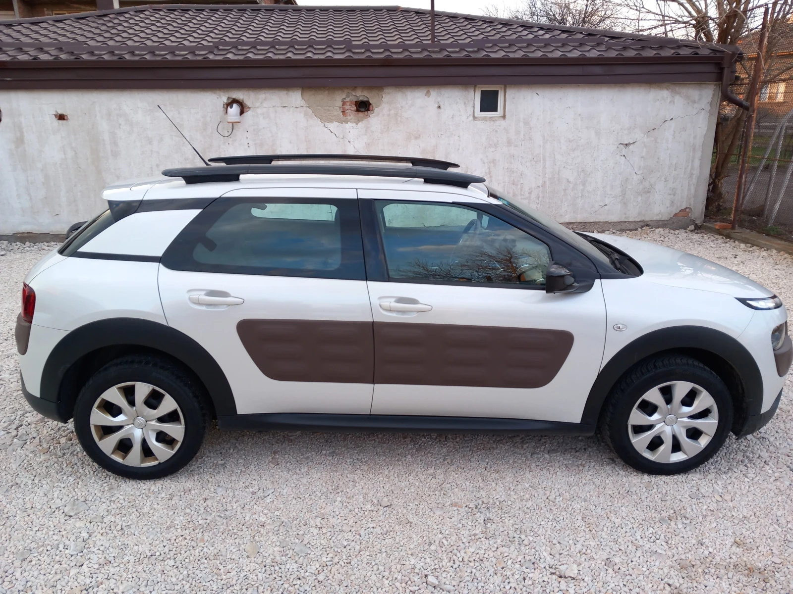 Citroen C4 Cactus 1.2 Автоматик Навигация, снимка 6 - Автомобили и джипове - 53738886