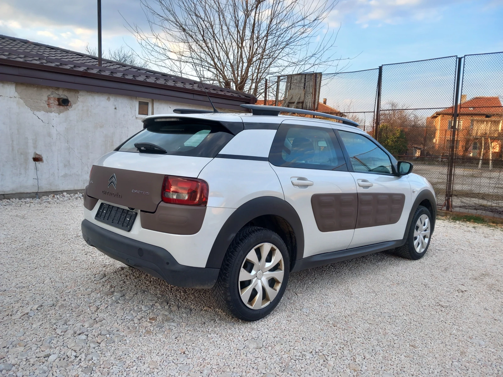 Citroen C4 Cactus 1.2 Автоматик Навигация, снимка 5 - Автомобили и джипове - 53738886