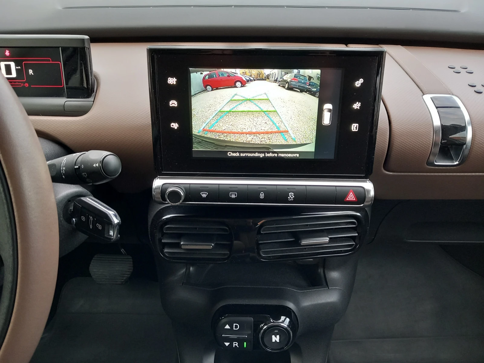 Citroen C4 Cactus 1.2 Автоматик Навигация, снимка 14 - Автомобили и джипове - 53738886