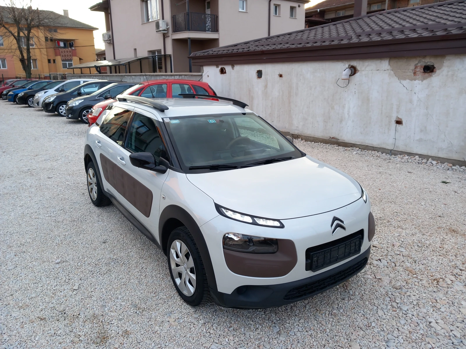 Citroen C4 Cactus 1.2 Автоматик Навигация, снимка 7 - Автомобили и джипове - 53738886