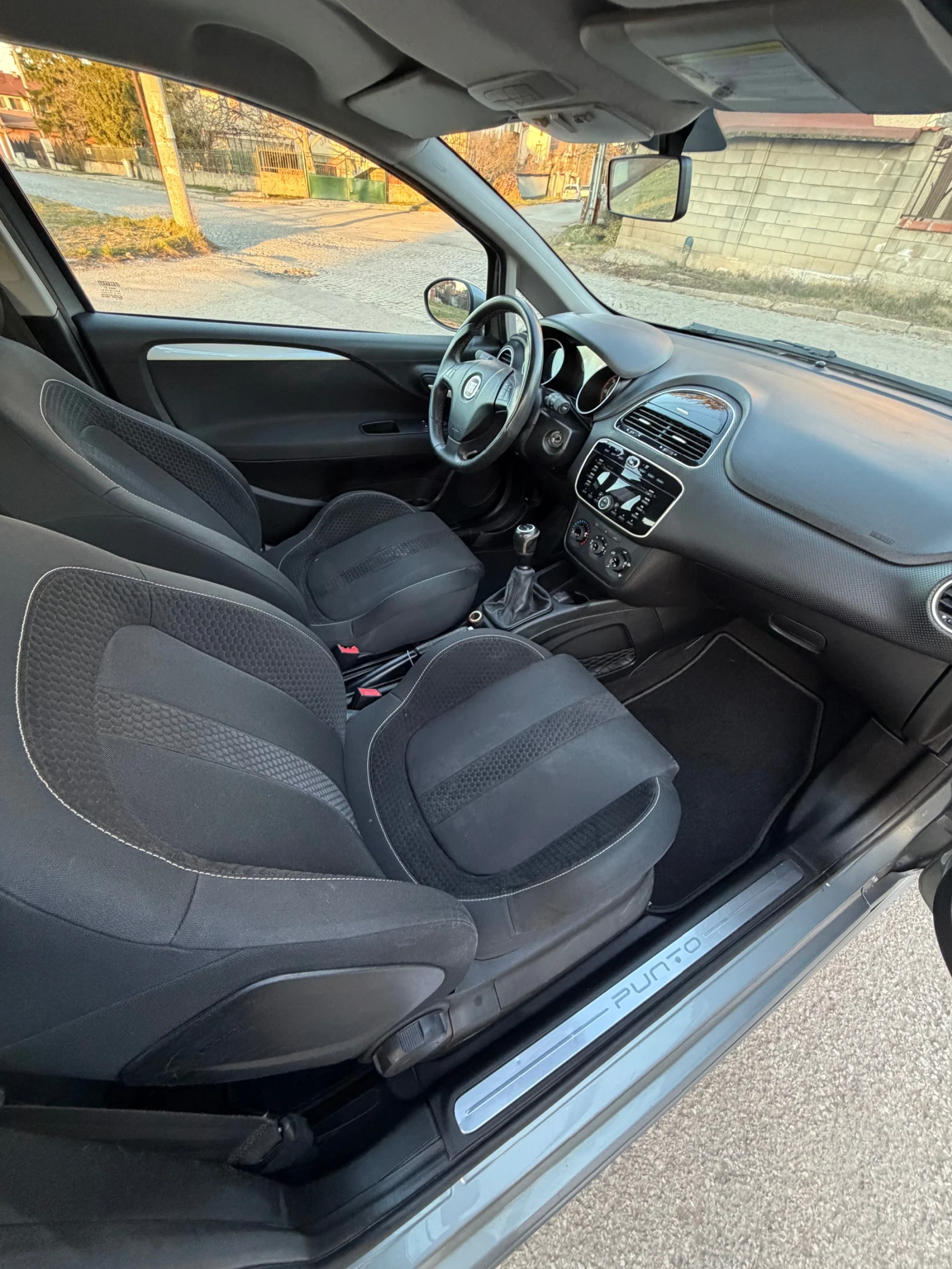 Fiat Punto 1.3 MultiJet EVO, снимка 11 - Автомобили и джипове - 53908767