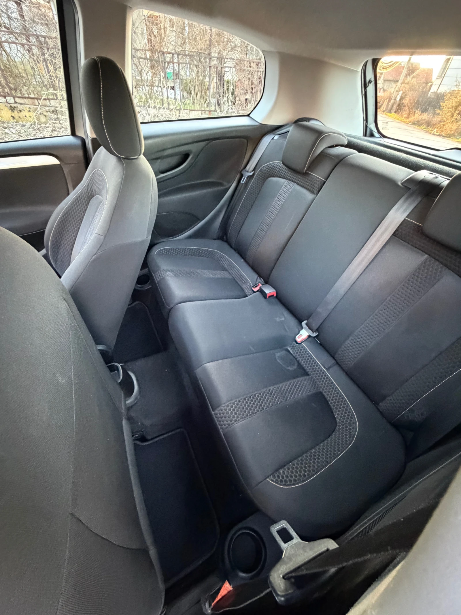 Fiat Punto 1.3 MultiJet EVO, снимка 13 - Автомобили и джипове - 53908767