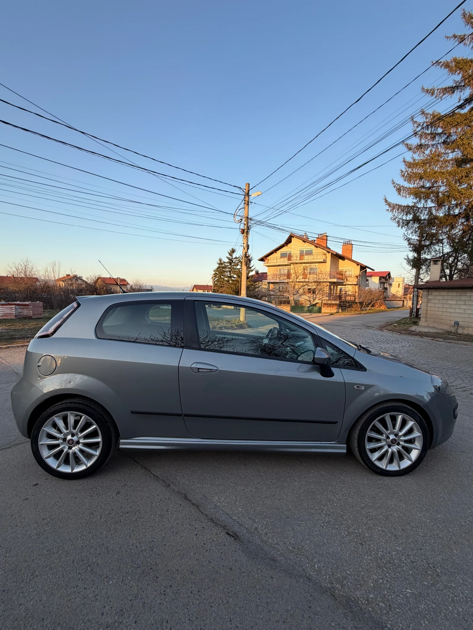 Fiat Punto 1.3 MultiJet EVO, снимка 5 - Автомобили и джипове - 53908767