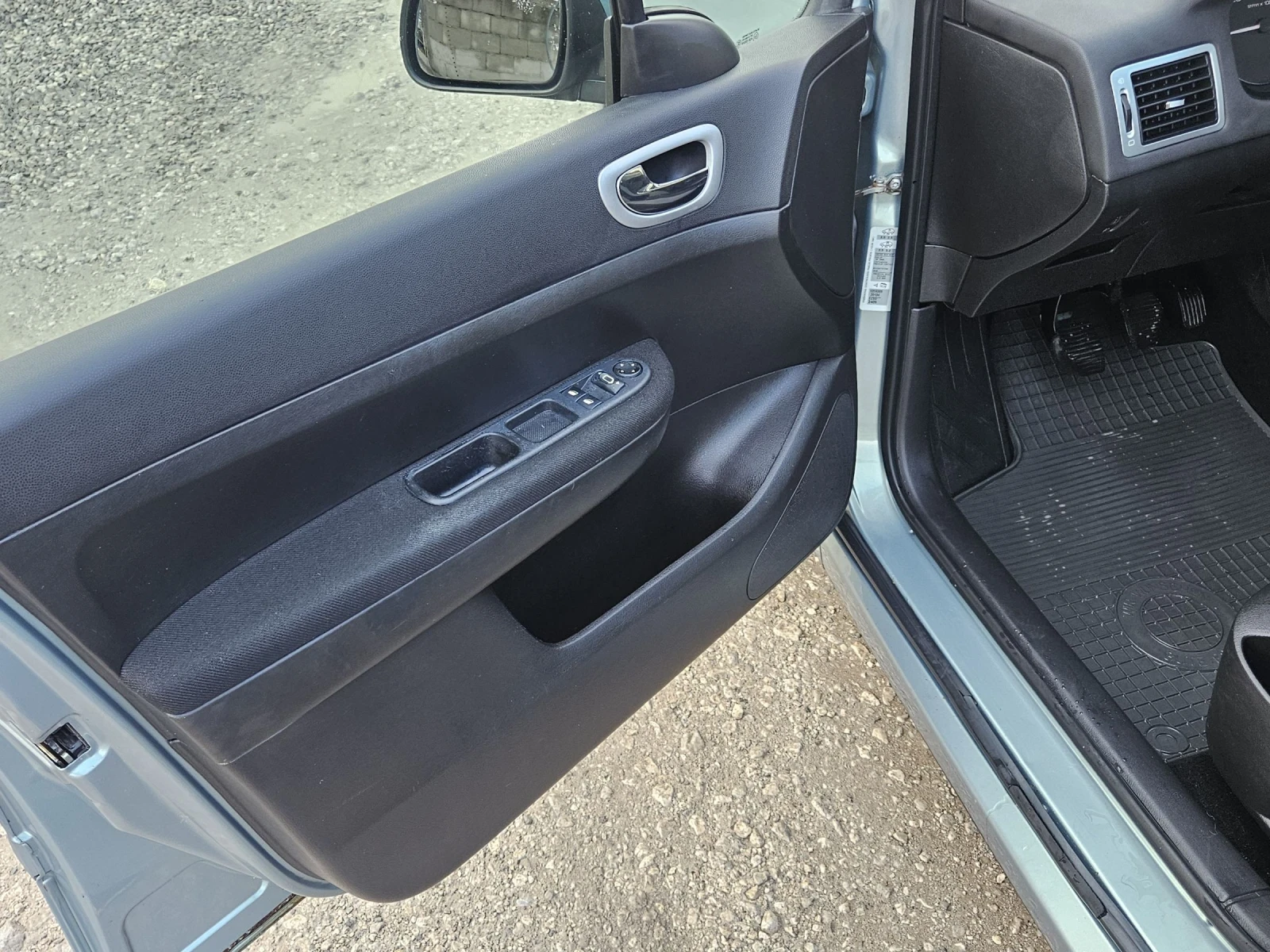 Peugeot 307 1.6 HDI* 90ps* Климатроник* Face-Lift , снимка 7 - Автомобили и джипове - 54055330