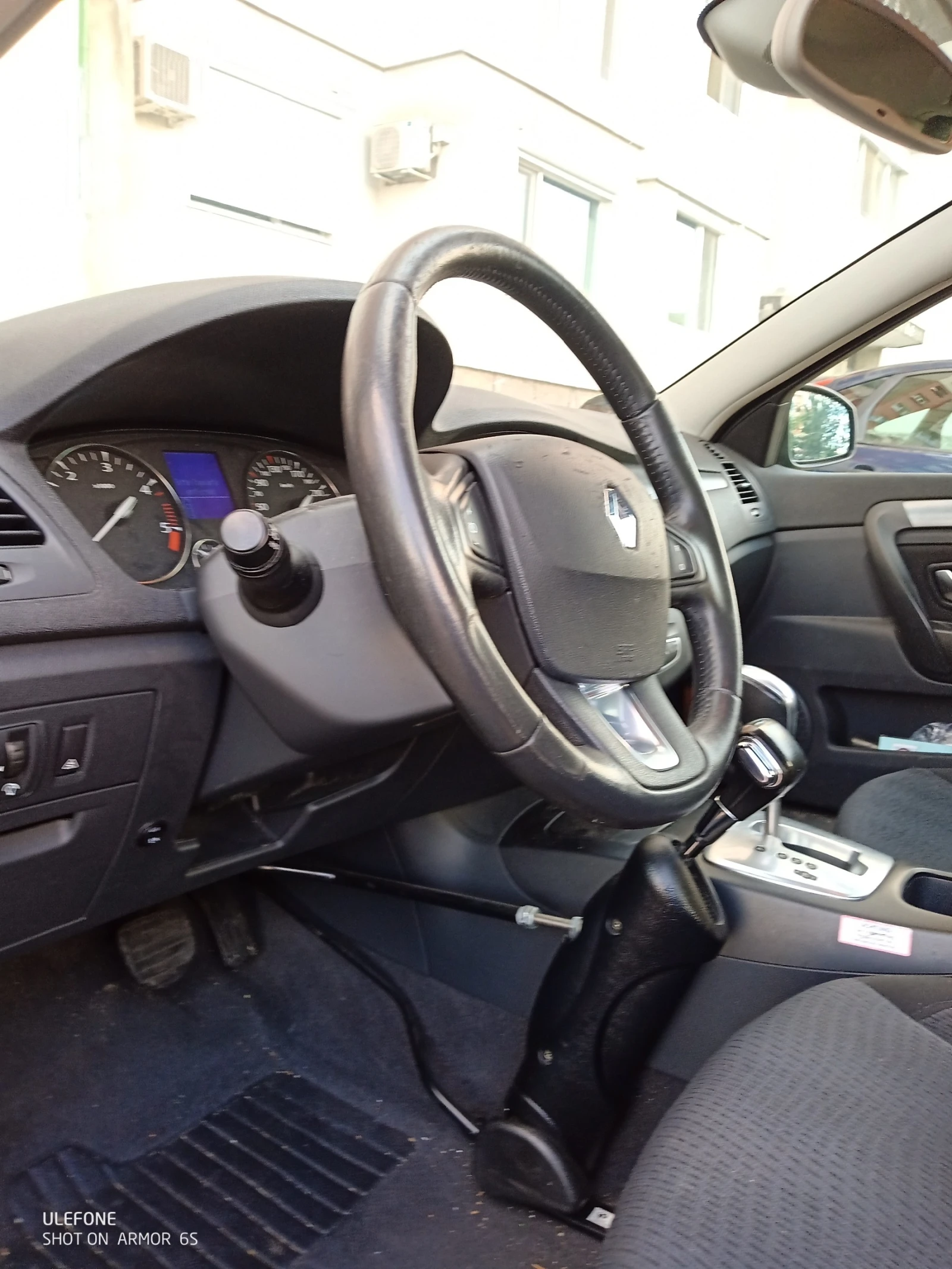 Renault Laguna, снимка 6 - Автомобили и джипове - 54240904