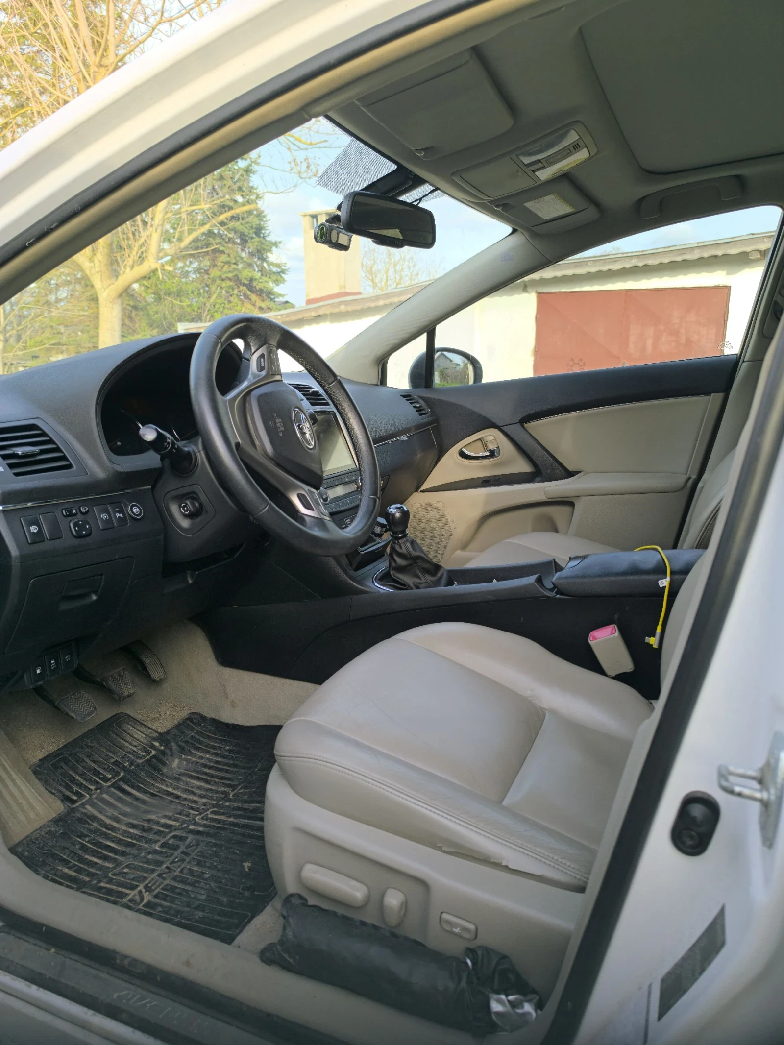 Toyota Avensis, снимка 9 - Автомобили и джипове - 54250565