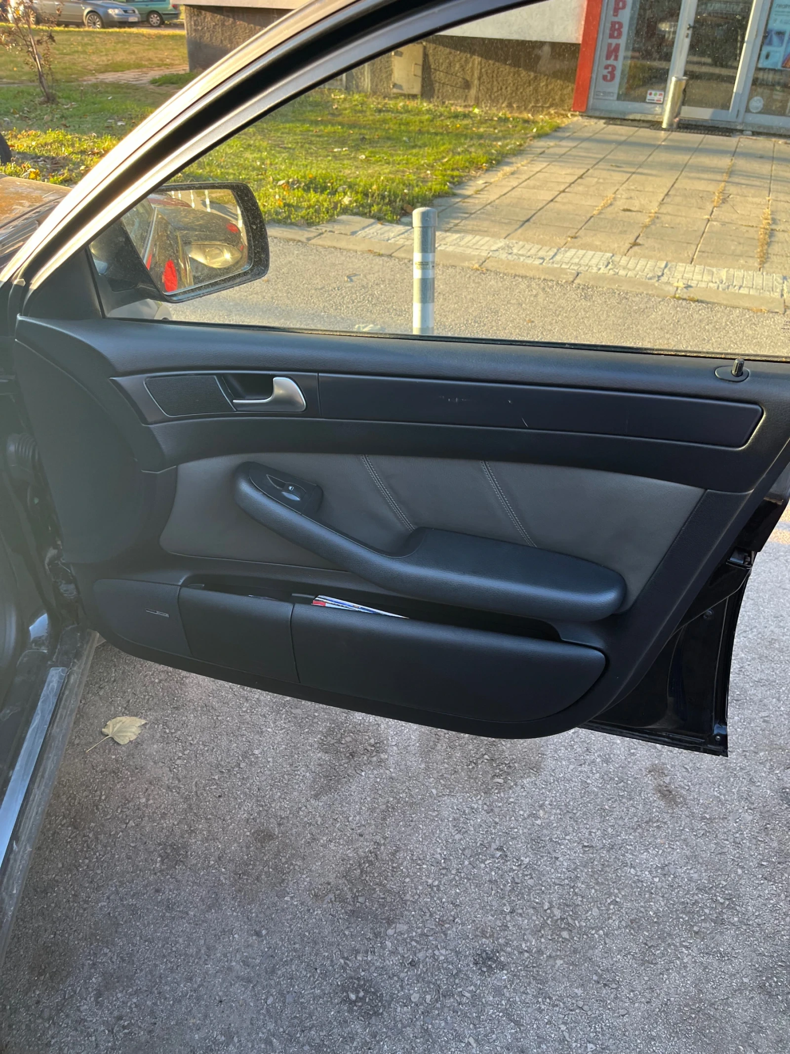 Audi A6 Allroad 2.5TDI, снимка 8 - Автомобили и джипове - 54704019