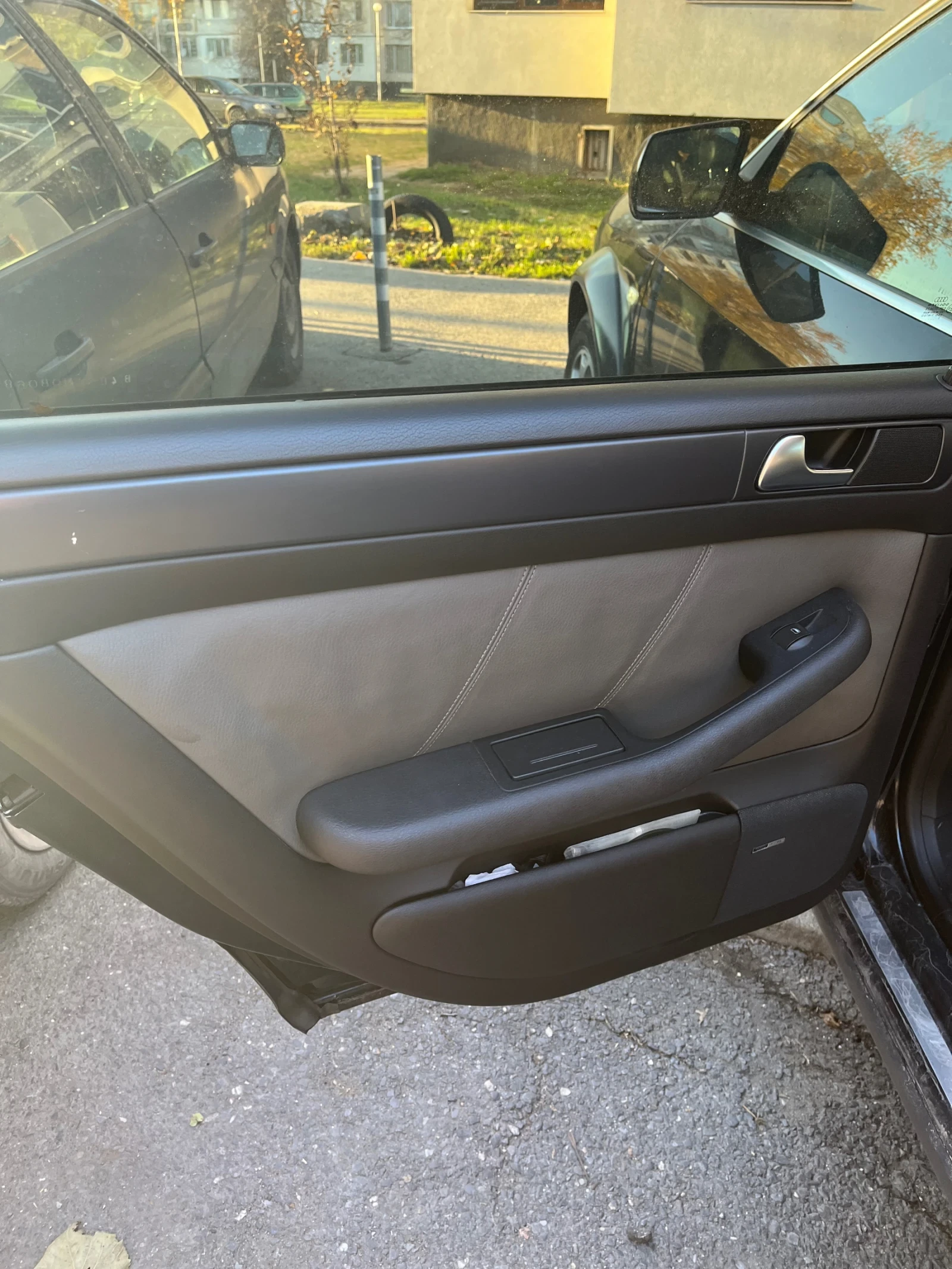 Audi A6 Allroad 2.5TDI, снимка 5 - Автомобили и джипове - 54704019