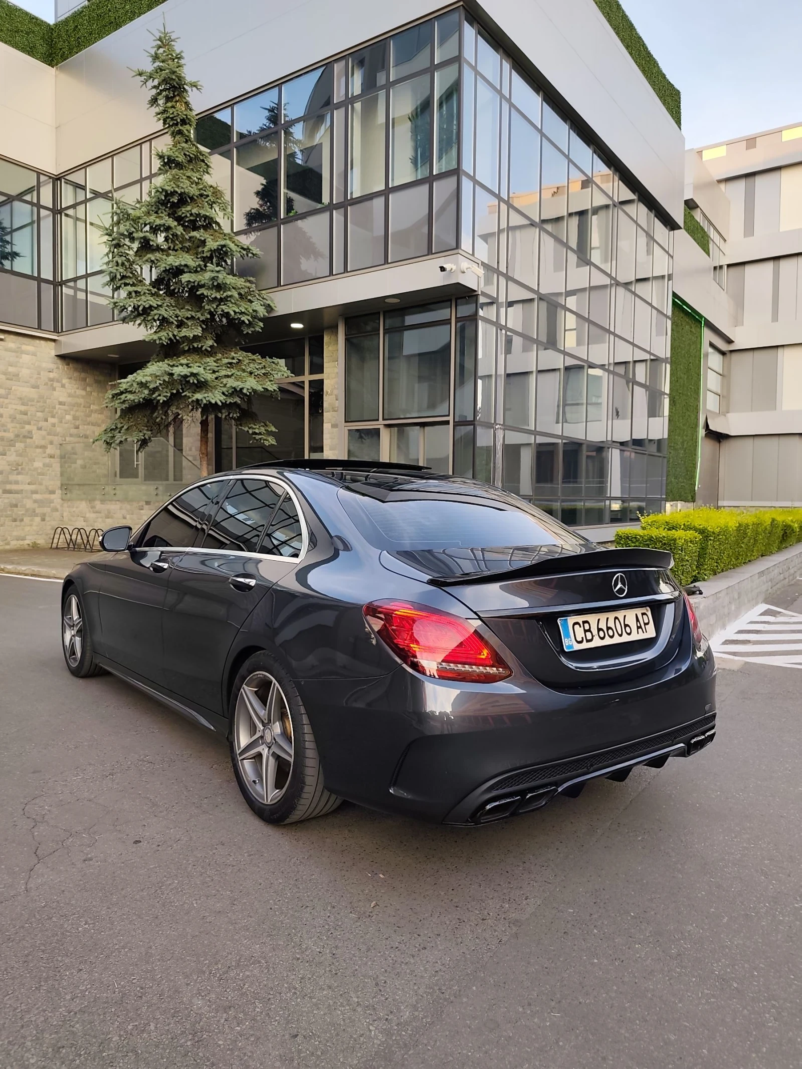 Mercedes-Benz C 300 AMG 4 MATIC BURMESTER PANO NAVI УНИКАТ!!!, снимка 8 - Автомобили и джипове - 54983539