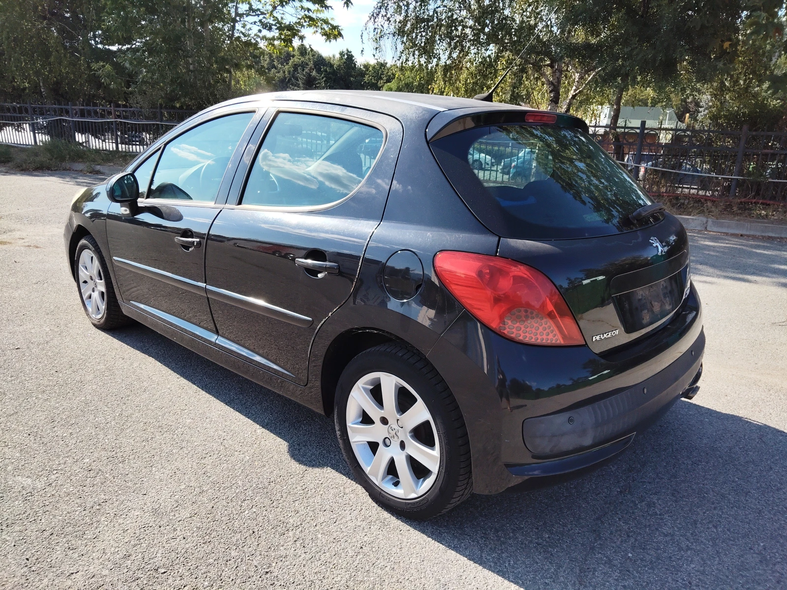 Peugeot 207 1, 6hdi 90ps, снимка 4 - Автомобили и джипове - 55530697