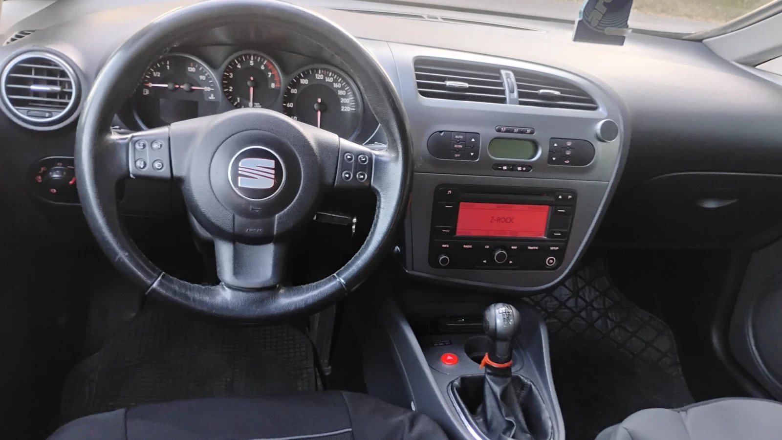 Seat Leon Хечбек, снимка 9 - Автомобили и джипове - 55647389
