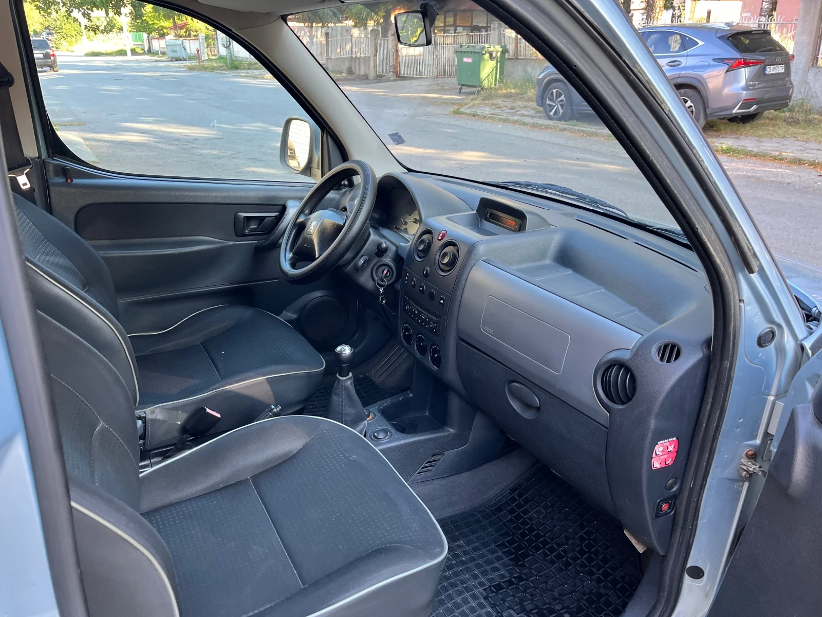 Peugeot Partner, снимка 11 - Автомобили и джипове - 56106548