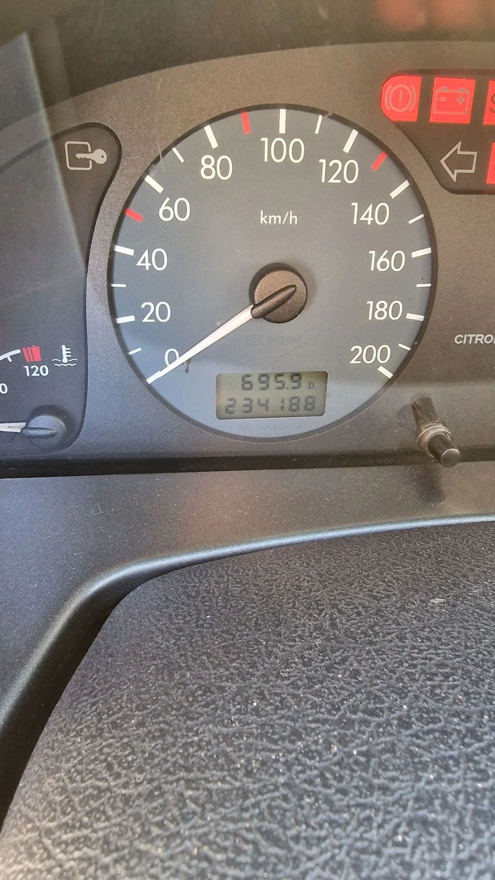 Citroen Xsara, снимка 17 - Автомобили и джипове - 56321092