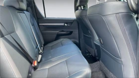 Toyota Hilux INVINCIBLE JBL 48V 2.8,    647 . | Mobile.bg    7