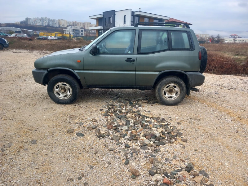 Nissan Terrano 4x4 бензин , снимка 3 - Автомобили и джипове - 49322820