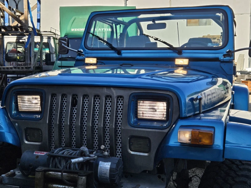 Jeep Wrangler  SE 4.0L 5-Speed, снимка 2 - Автомобили и джипове - 49376394