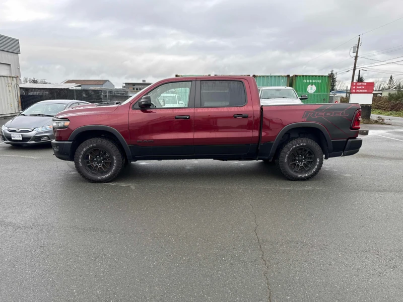 Dodge RAM 1500 CARFAX* АВТОФИНАНСИРАНЕ БЕЗ ПЪРВОНАЧАЛНА ВНОСКА, снимка 2 - Автомобили и джипове - 52633745