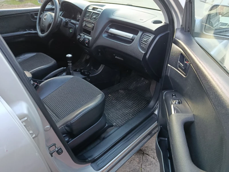 Kia Sportage 2.0 дизел  4х4, снимка 12 - Автомобили и джипове - 52841035