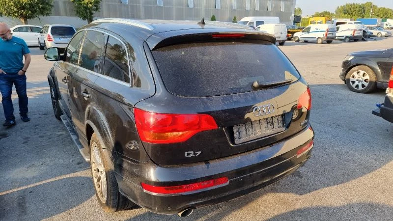 Audi Q7 На части 3.0тди 239кс S line, снимка 4 - Автомобили и джипове - 49481718