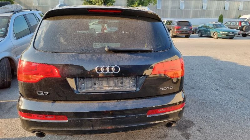 Audi Q7 На части 3.0тди 239кс S line, снимка 5 - Автомобили и джипове - 49481718