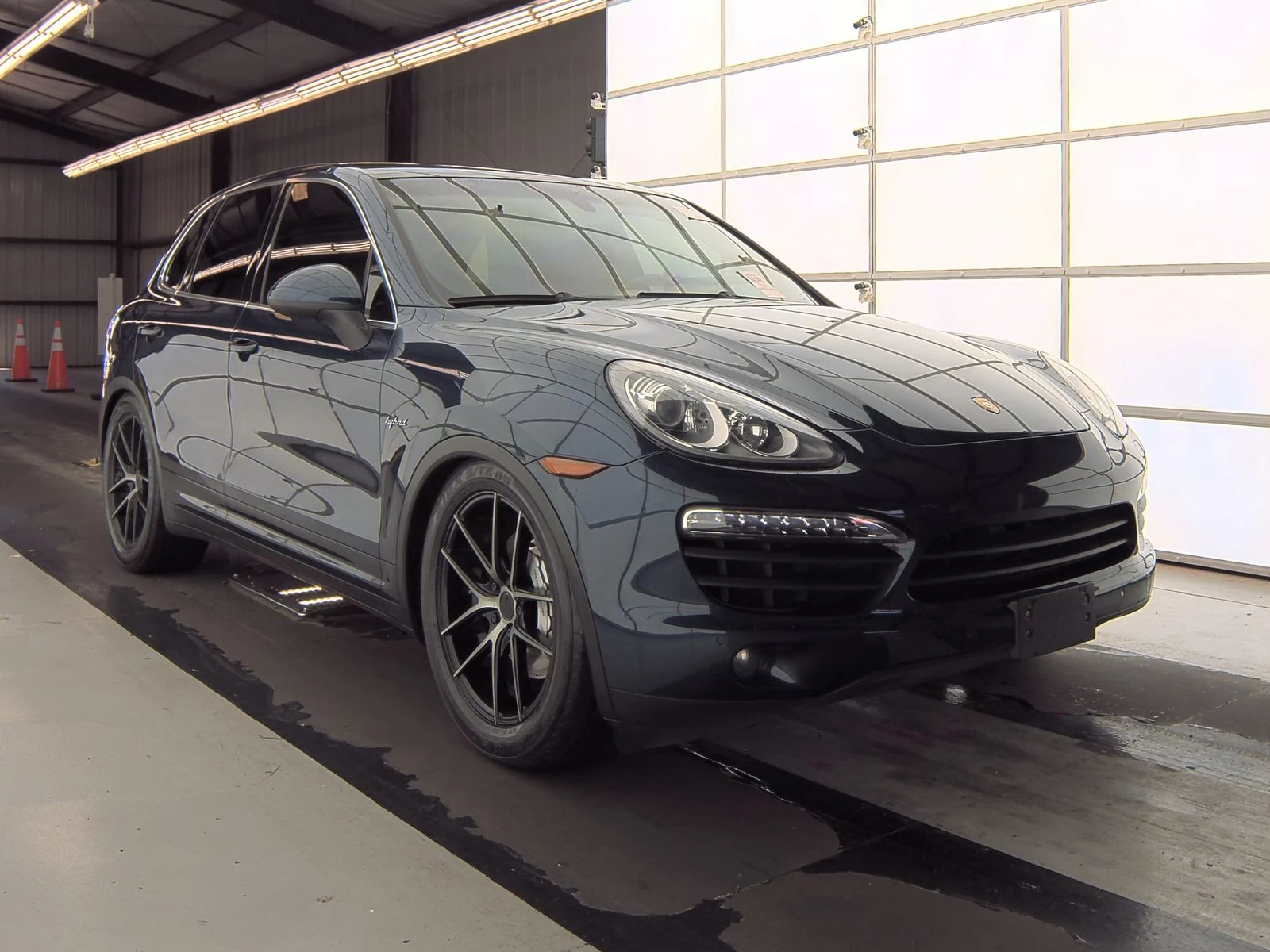 Porsche Cayenne S* BOSE* ВЪЗДУХ* LANE ASSIST* ОБДУХ* ПОДГРЕВ* КАМЕ - изображение 3