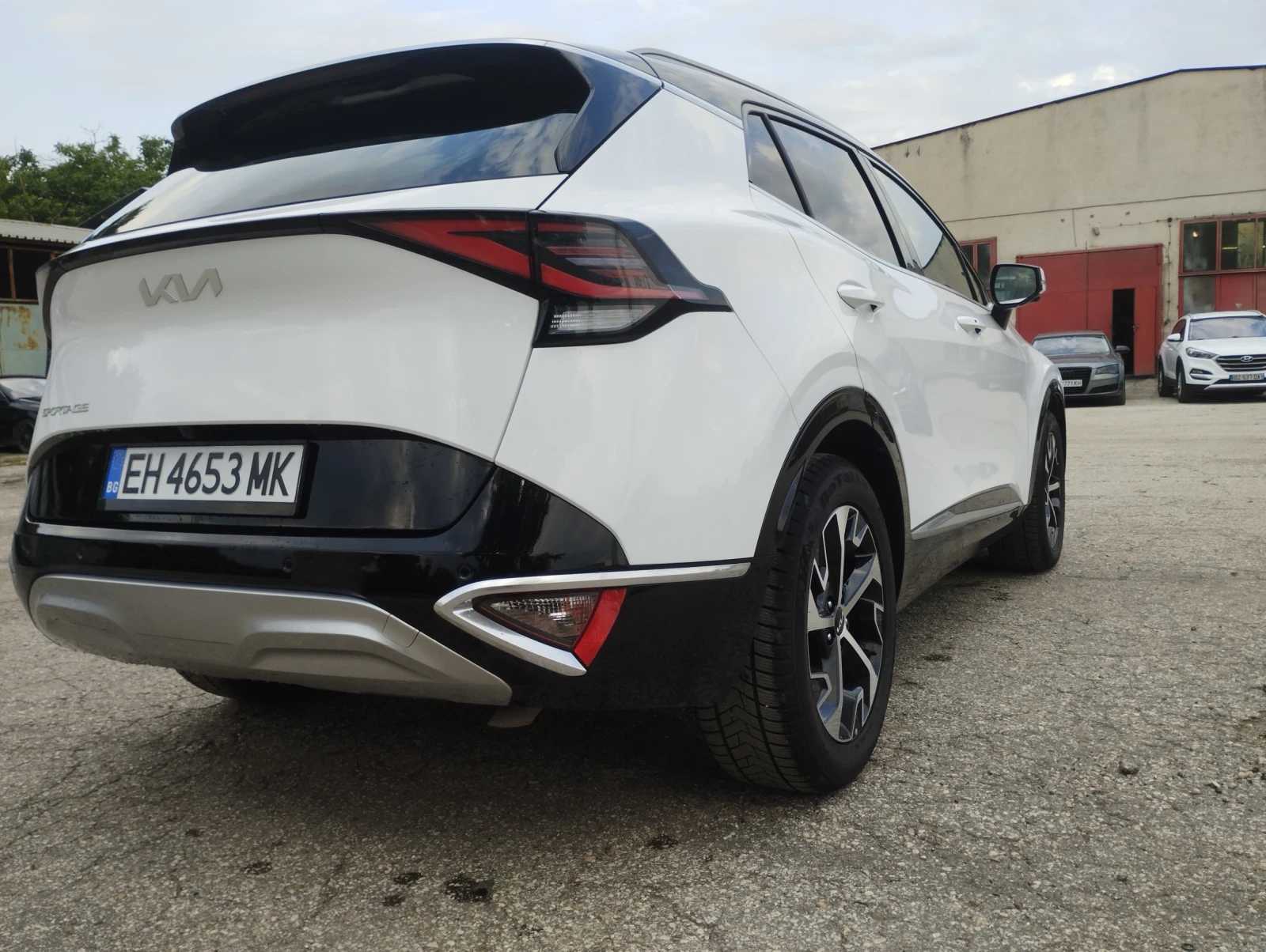 Kia Sportage, снимка 8 - Автомобили и джипове - 52920344