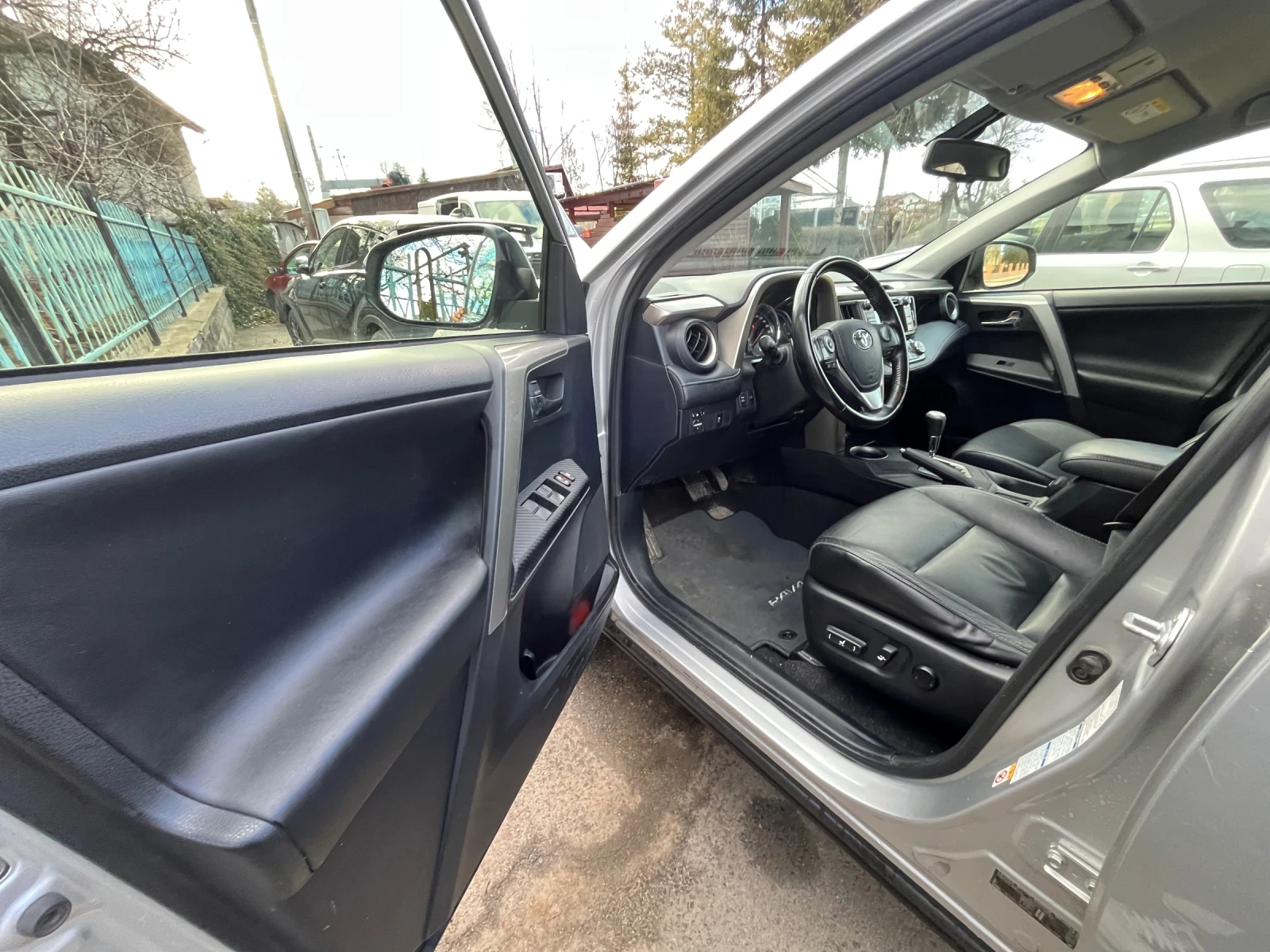 Toyota Rav4 | Mobile.bg � ����������� 4