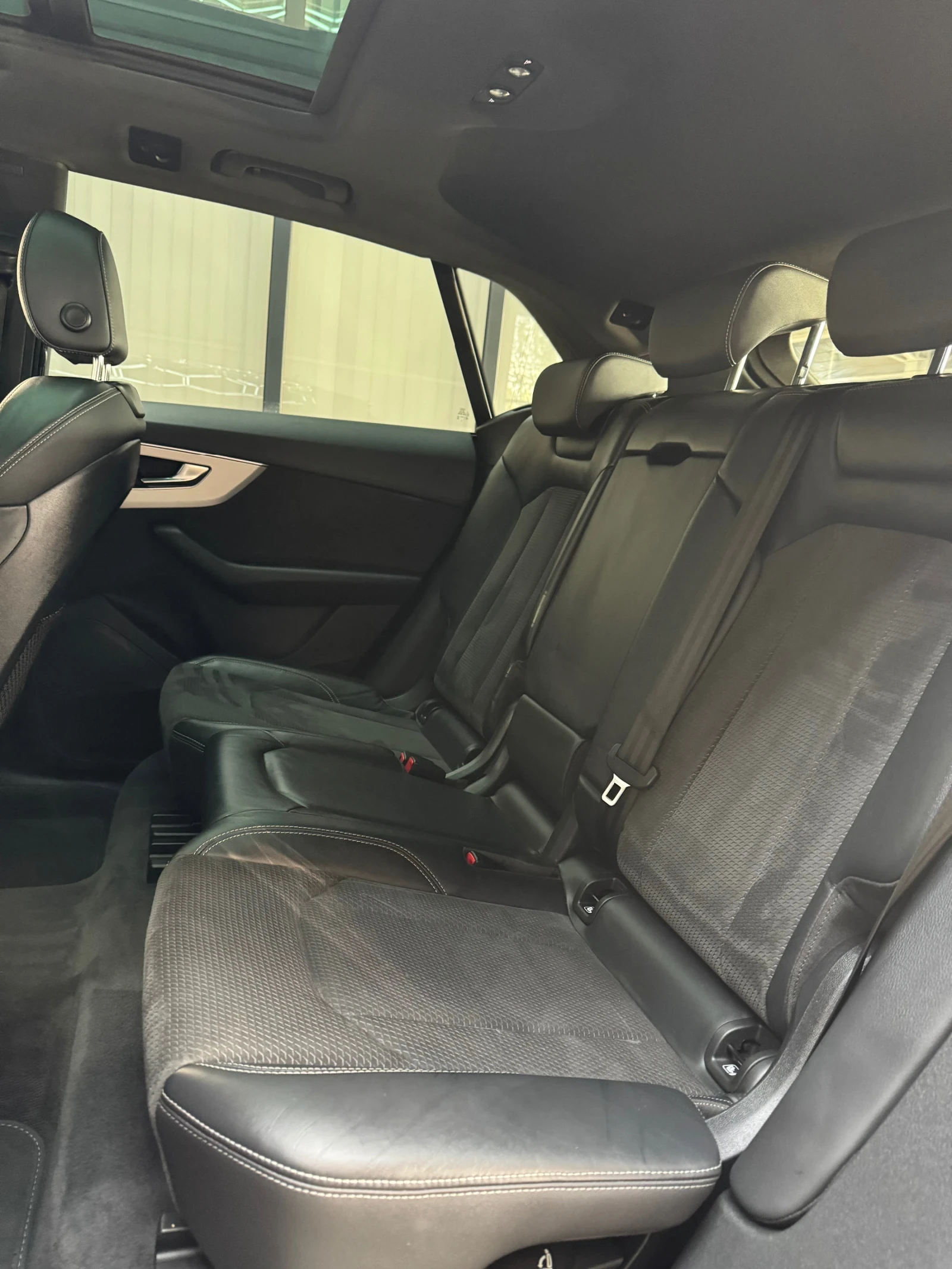 Audi Q8 50 TDI QUATTRO MAXTON * S LINE * ПАНОРАМА *  - изображение 5