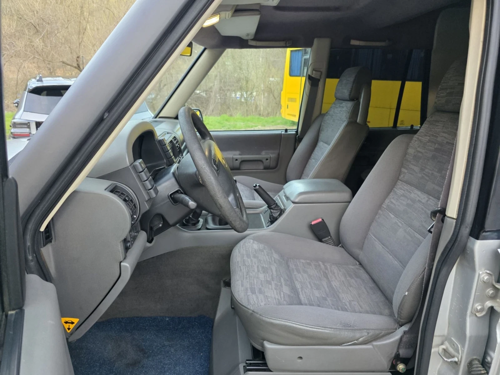 Land Rover Discovery 2.5 td5, снимка 15 - Автомобили и джипове - 54380342