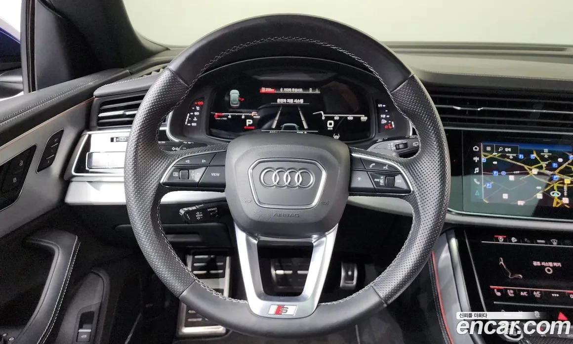 Audi Q8 2021г/8000кю/ намира се в Корея, снимка 12 - Автомобили и джипове - 54481949